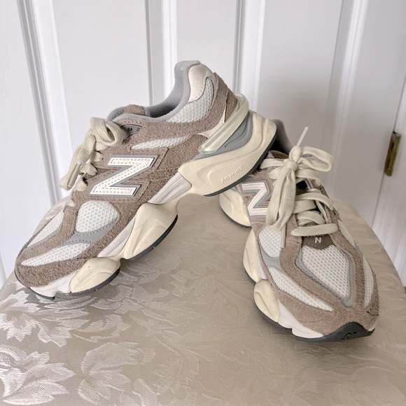 New Balance Shoes - New Balance 9060 Sneaker